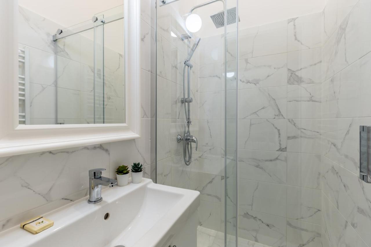 W33 - Prime Location - Comfortable Quality Apartments By Bqa Budapest Exteriör bild